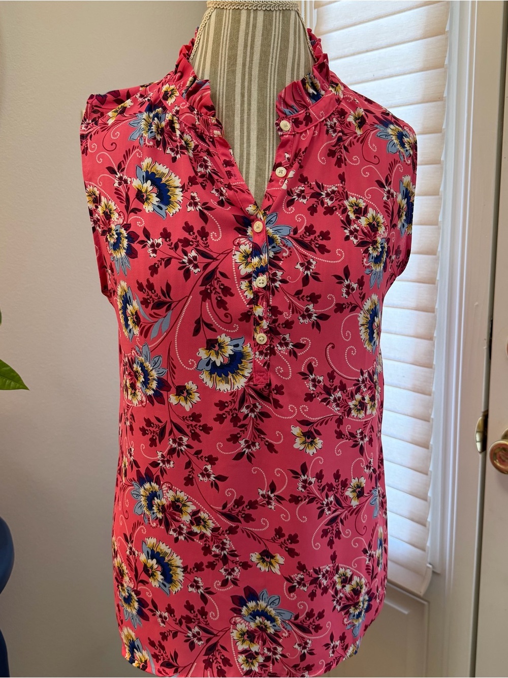 LOFT Coral Pink Floral Ruffle-Trim Sleeveless Camisole